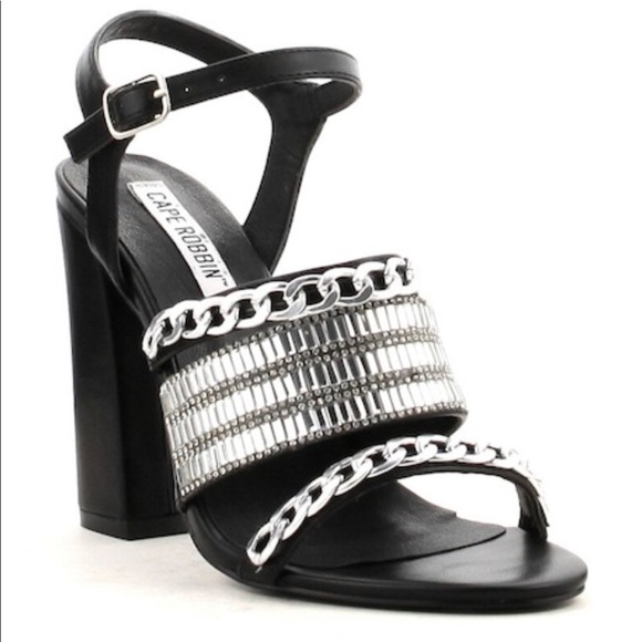 Black Heels - Picture 5 of 7